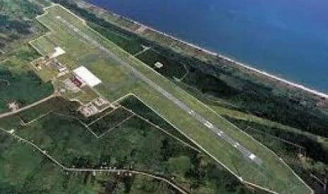 Hasto Bertekad Bandara Jadi di Era Jokowi